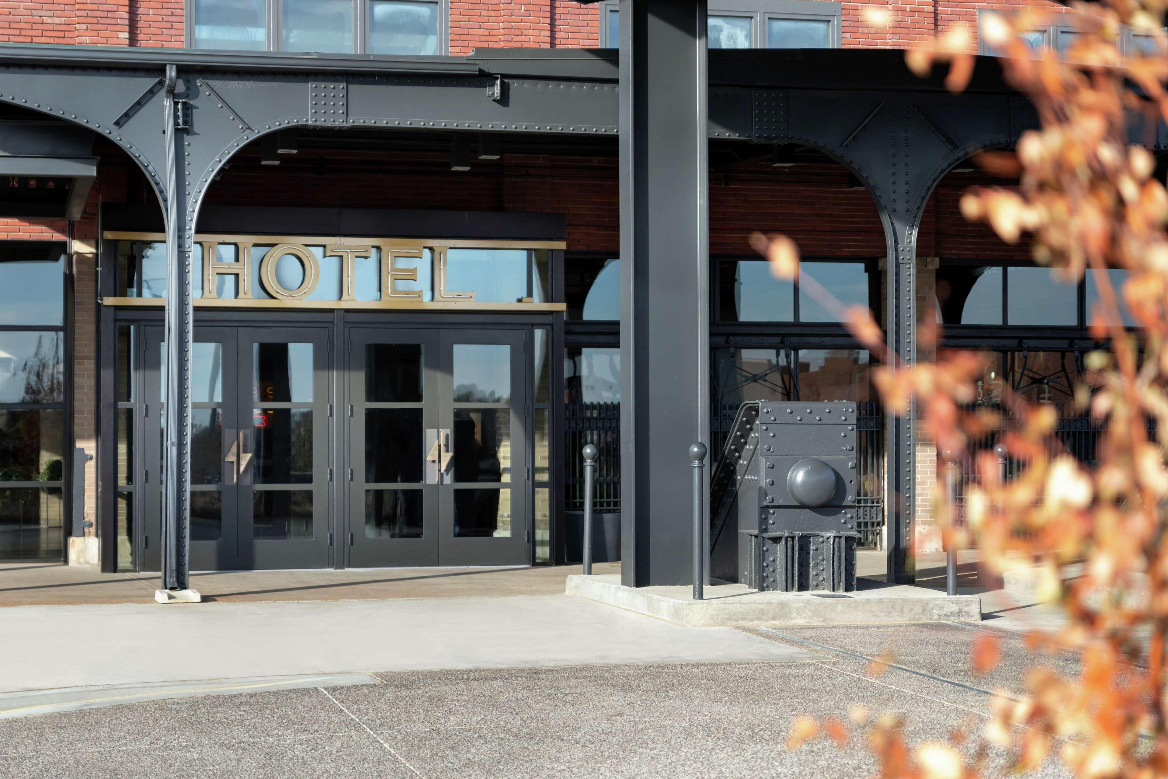 The Central Station Memphis, Curio Collection By Hilton Hotel Exterior photo